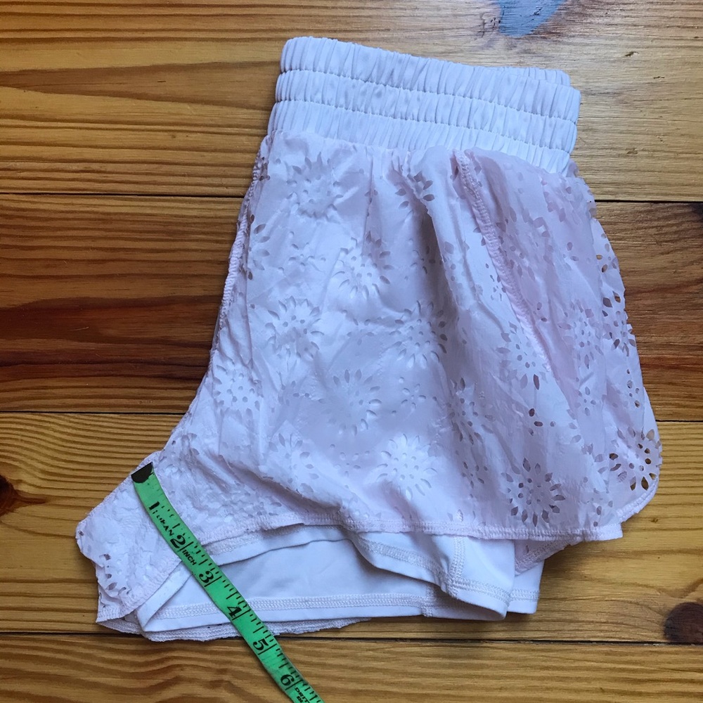 Aerie Pale Pink Cut Out Exercise Shorts, EUC, M - Picture 10 of 13